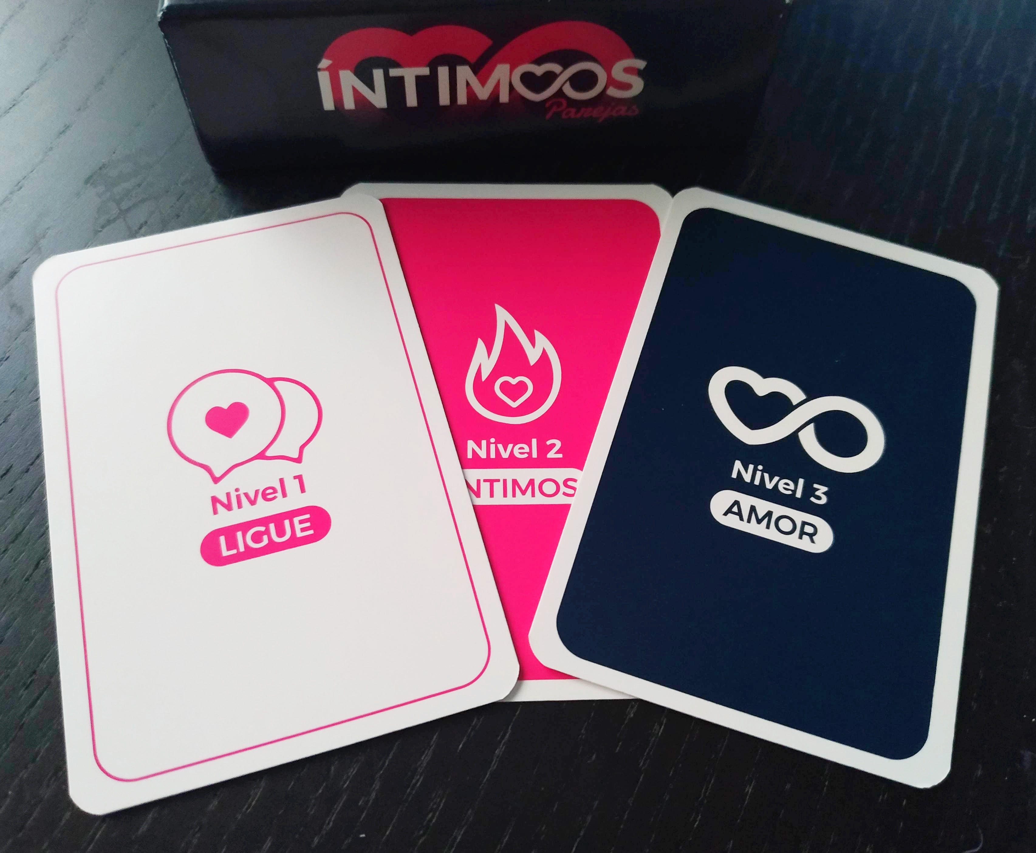 Intimoos: Así es el juego de mesa picante para disfrutar en pareja